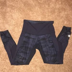 Lululemon blue camo leggings with side mesh size 4